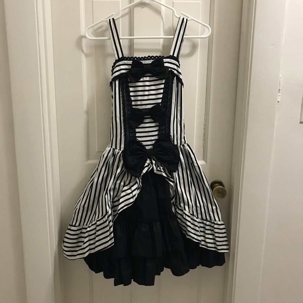 (⚠️ reserved ❌) Gothic Lolita dress